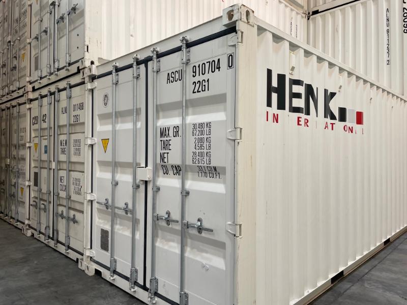 Blick in einen sauberen Lagercontainer