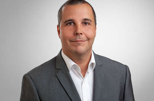 DENNIS BESCHORNER | Henk International DENNIS BESCHORNER | Henk International